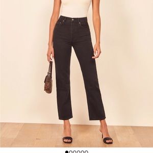 Reformation Cynthia High Rise Straight Jeans in Seattle (black) size 26